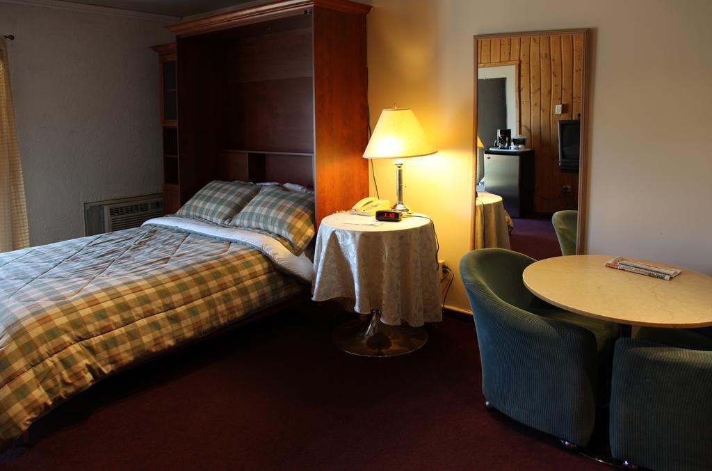 Motel Godard 3*