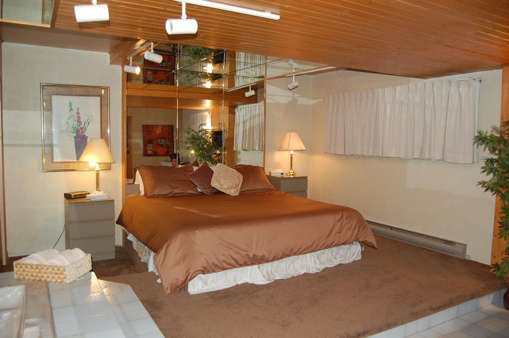 Godard Motel